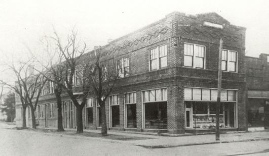 RL Manhattan 1203 Moro ca. 1920 photo, Dan Walter