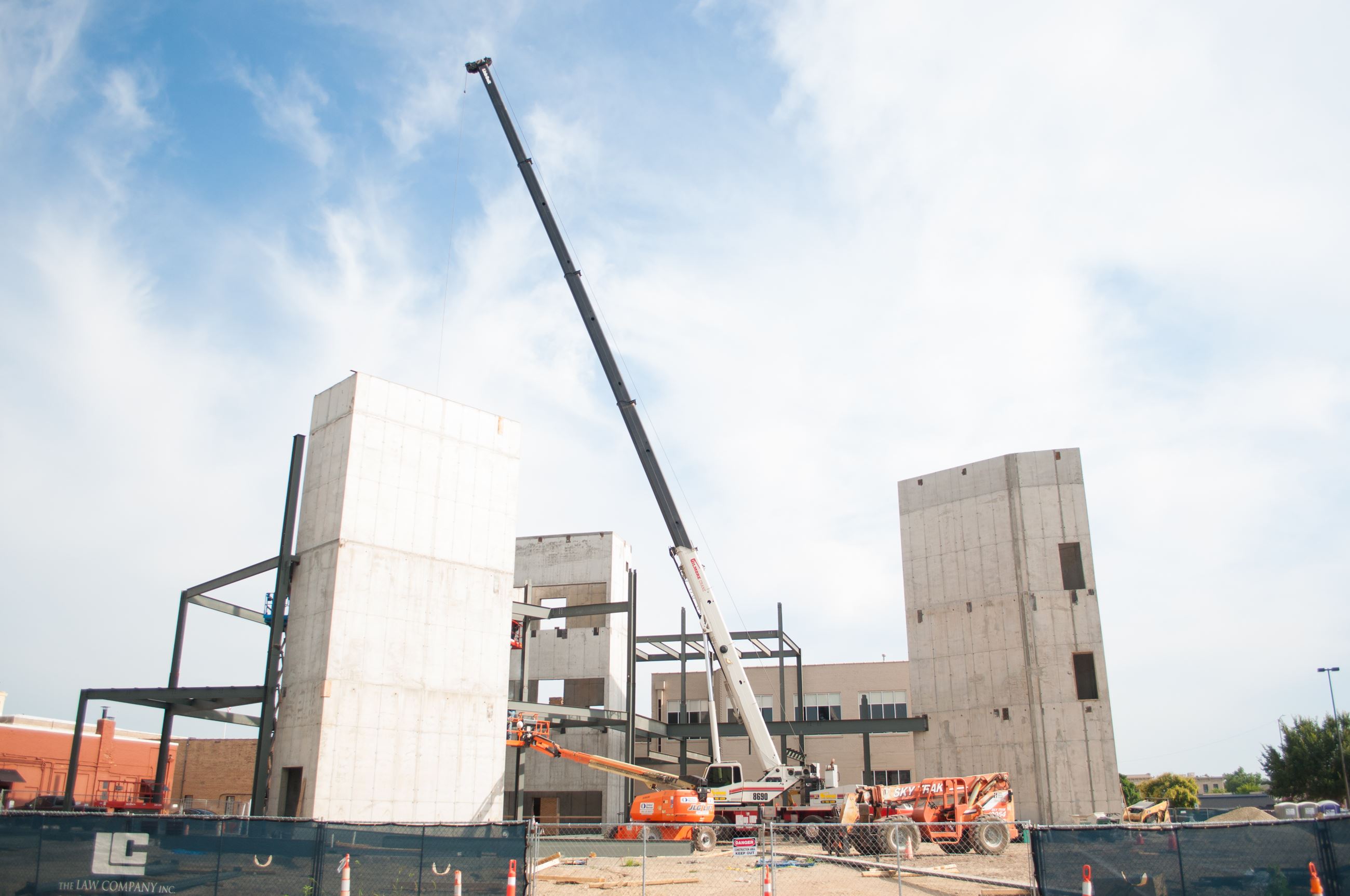 Art and Light Construction